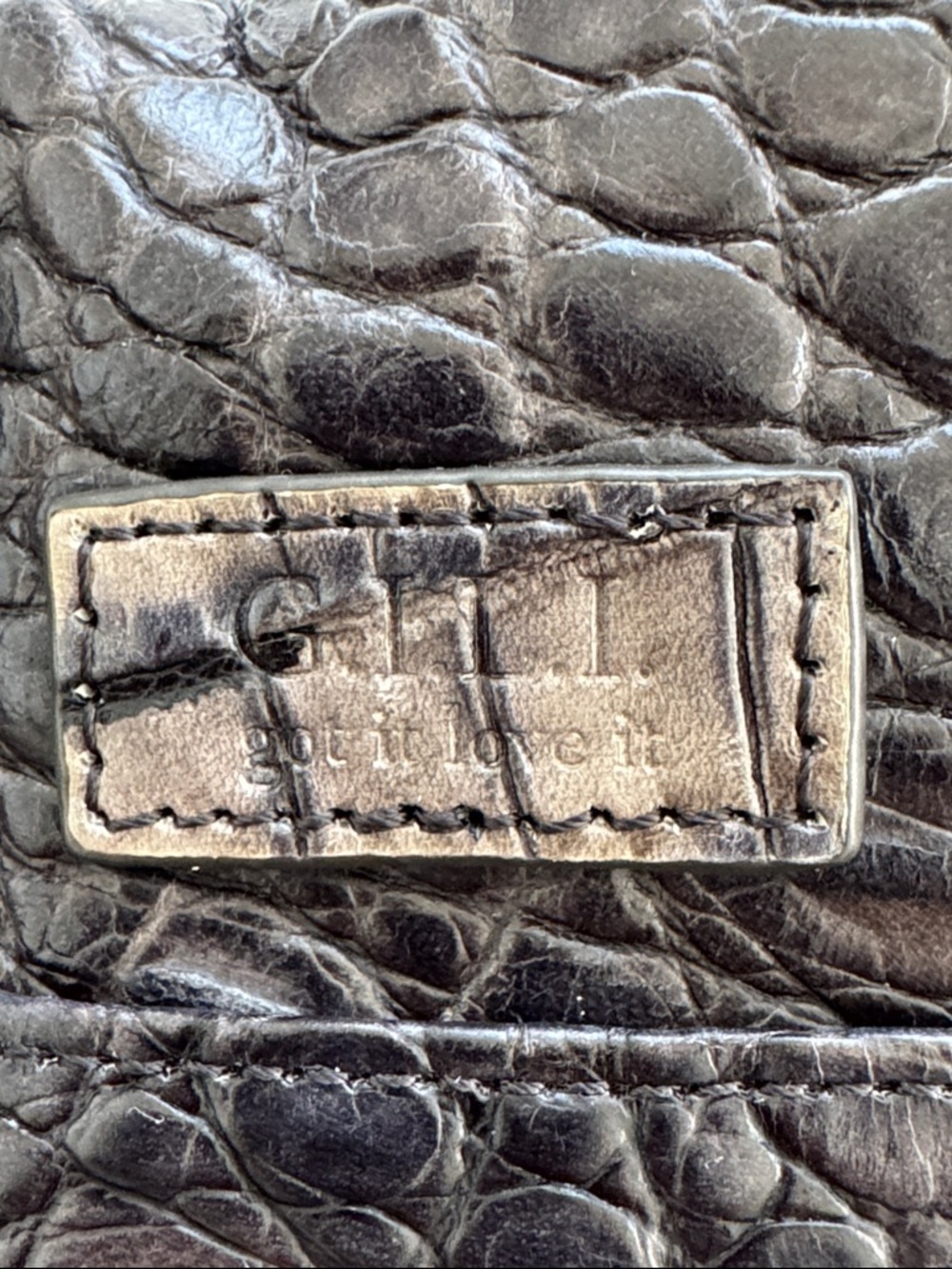 G.I.L.I. Got It Love It gray croc embossed leather double click lock wallet - Picture 5 of 11
